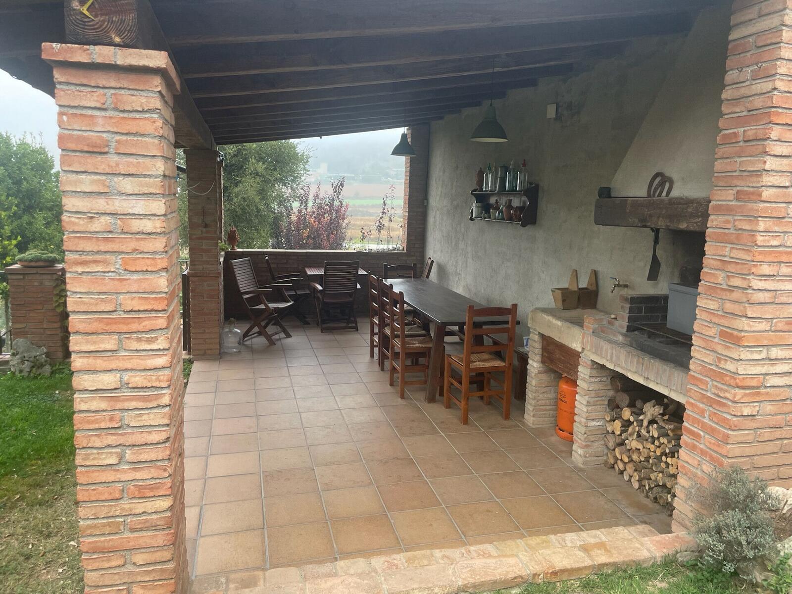 Hort - Barbacoa i menjador exterior