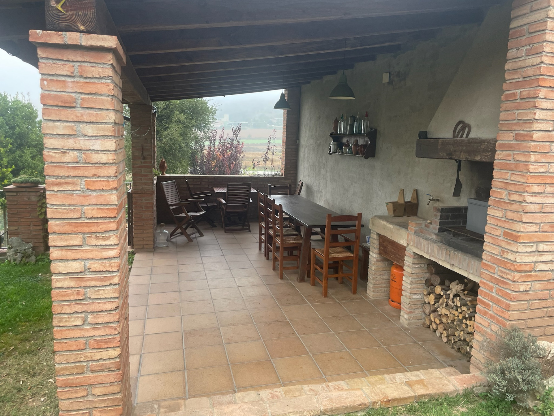 Hort - Barbacoa i menjador exterior